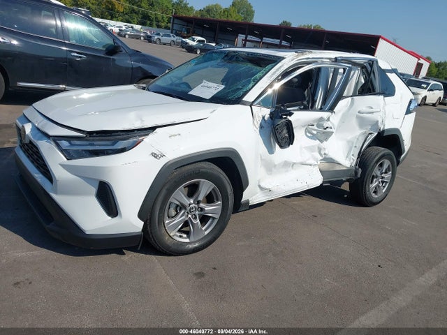 2023 TOYOTA RAV4 XLE 2