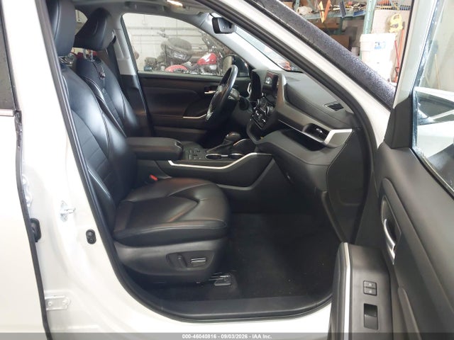 2023 TOYOTA HIGHLANDER XLE 5