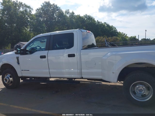 2022 FORD F-350 XL 17