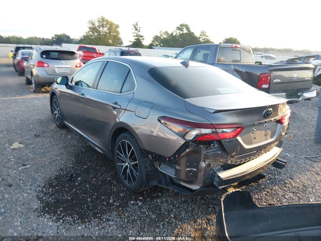 2021 TOYOTA CAMRY SE 3