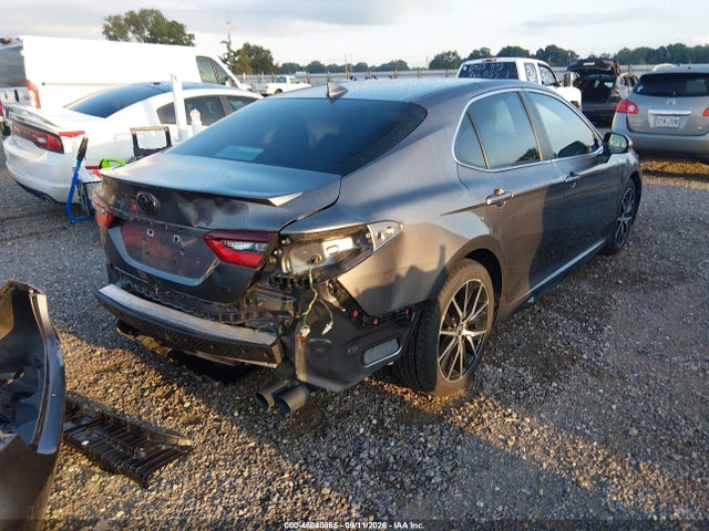 2021 TOYOTA CAMRY SE 4