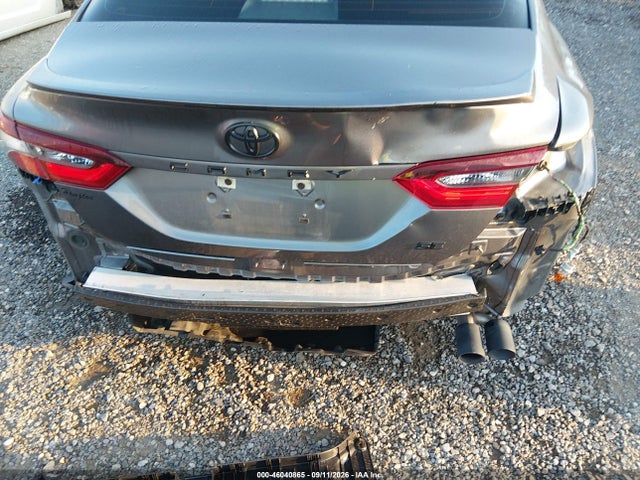 2021 TOYOTA CAMRY SE 6