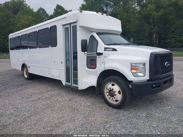 2017 FORD F-650 DIESEL