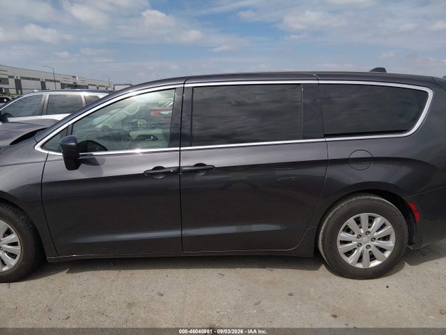 2019 CHRYSLER PACIFICA L 13