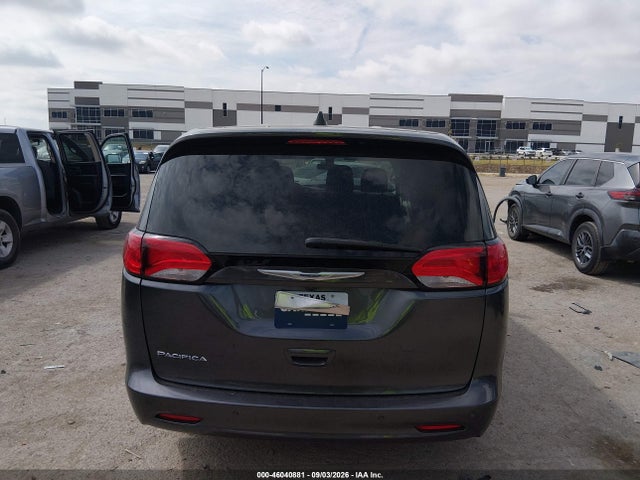 2019 CHRYSLER PACIFICA L 15