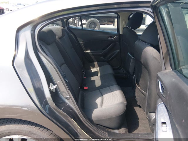 2017 MAZDA MAZDA3 SPORT 8