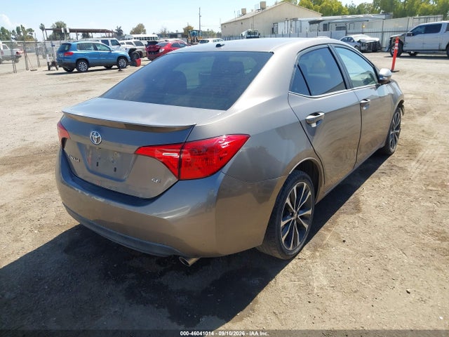 2017 TOYOTA COROLLA SE 4