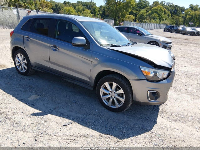 2015 MITSUBISHI OUTLANDER ES