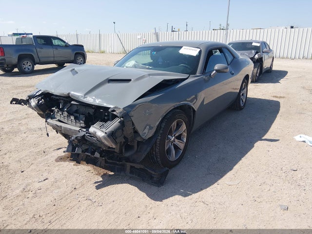 2019 DODGE CHALLENGER SXT 2