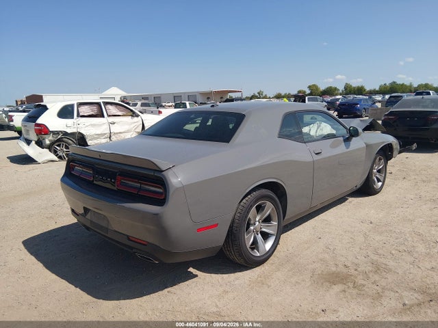 2019 DODGE CHALLENGER SXT 4