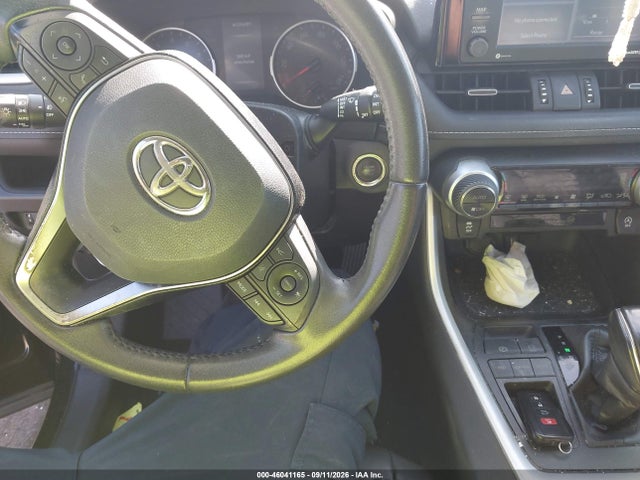 2021 TOYOTA RAV4 XLE PREMIUM 11