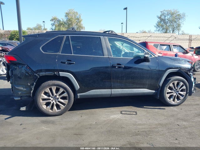 2021 TOYOTA RAV4 XLE PREMIUM 14