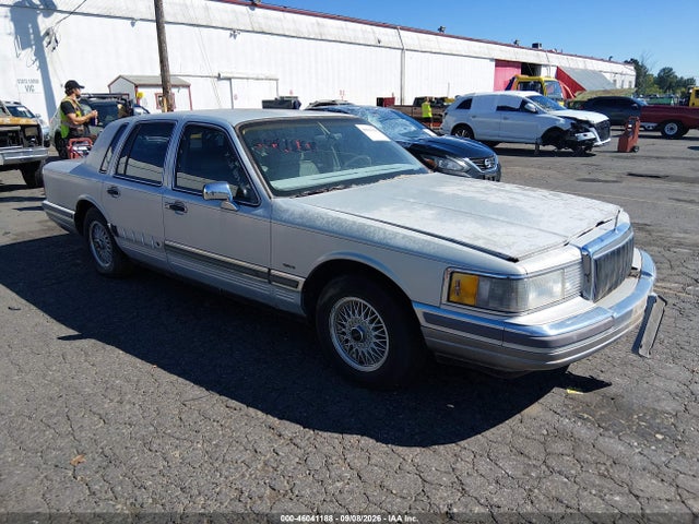 1990 LINCOLN TOWN CAR CARTIER