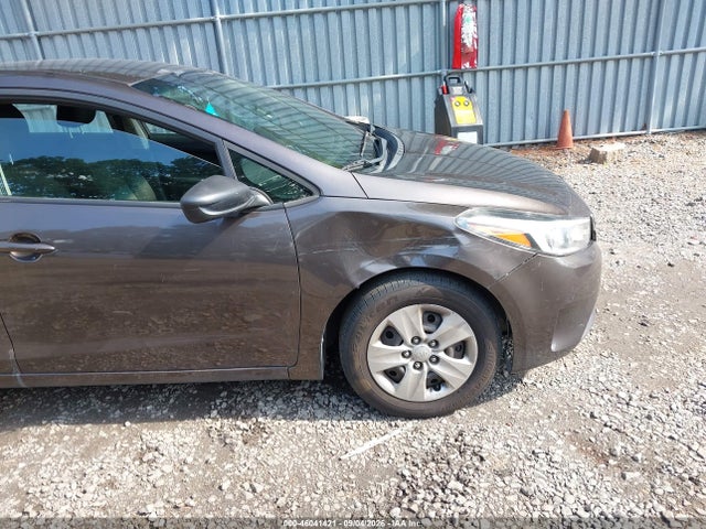 2017 KIA FORTE LX 6