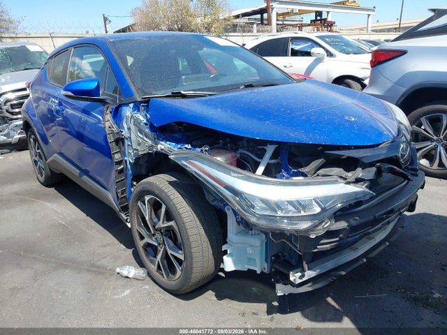 2022 TOYOTA C-HR XLE