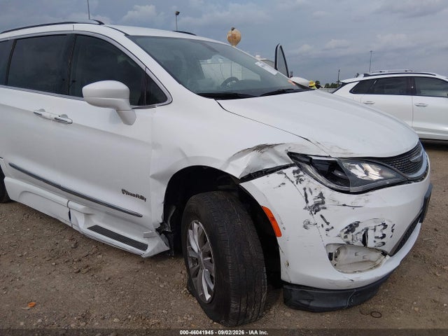 2019 CHRYSLER PACIFICA TOURING L 6