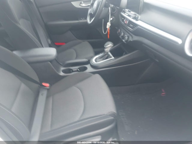 2023 KIA FORTE LXS 5