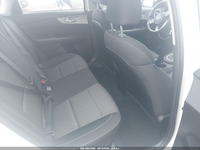 2023 KIA FORTE LXS 8