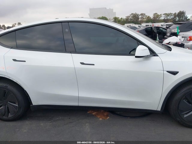 2026 TESLA MODEL Y PREMIUM REAR-WHEEL DRIVE/REAR-WHEEL DRIVE 13