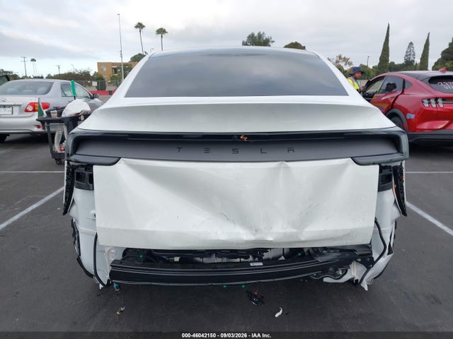 2026 TESLA MODEL Y PREMIUM REAR-WHEEL DRIVE/REAR-WHEEL DRIVE 16