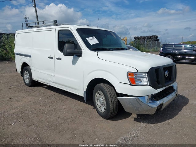 2017 NISSAN NV SV V6