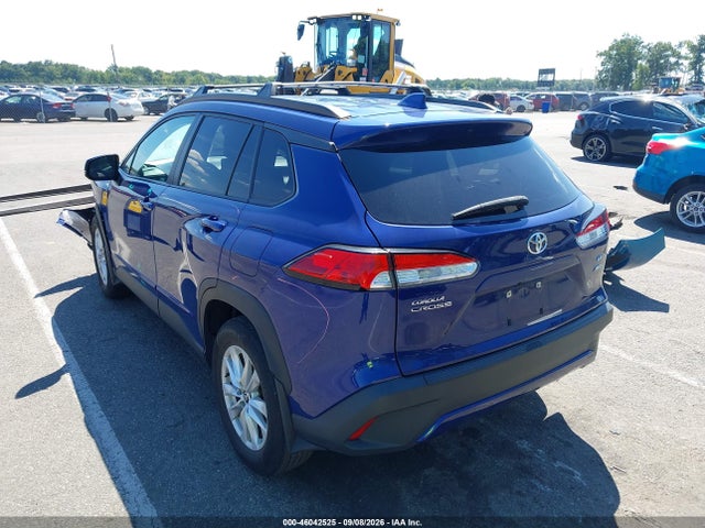 2023 TOYOTA COROLLA CROSS LE 3