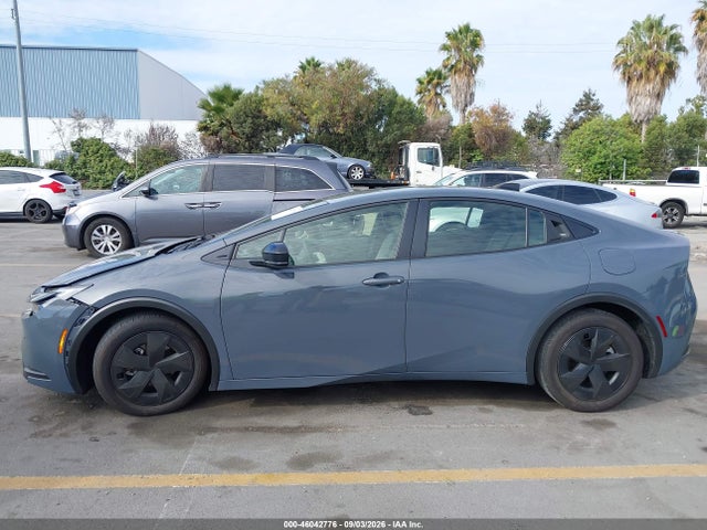 2026 TOYOTA PRIUS LE 15