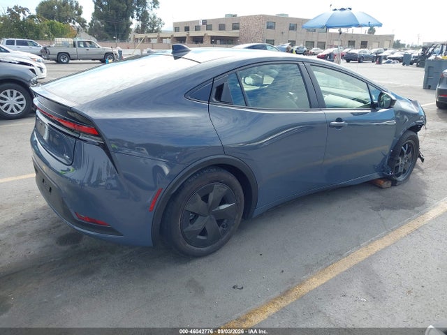 2026 TOYOTA PRIUS LE 4