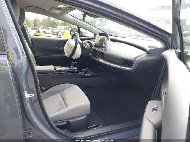 2026 TOYOTA PRIUS LE 5