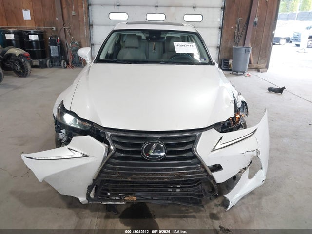 2018 LEXUS IS 300 12