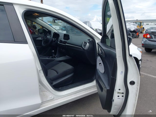 2017 MAZDA MAZDA3 SPORT 5