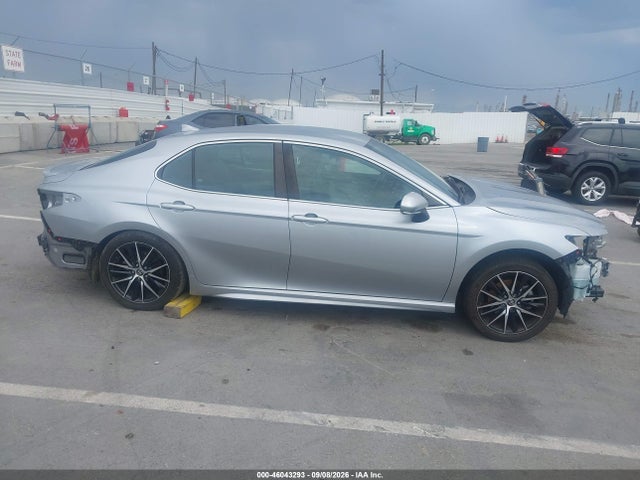 2022 TOYOTA CAMRY SE 14