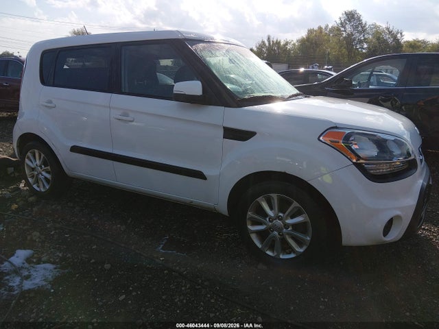 2013 KIA SOUL +
