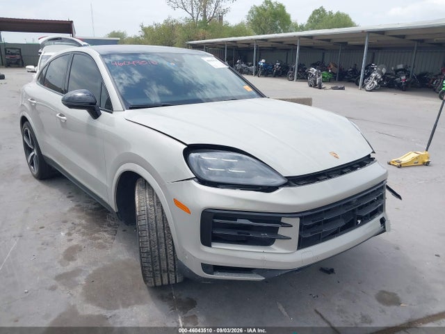 2024 PORSCHE CAYENNE 