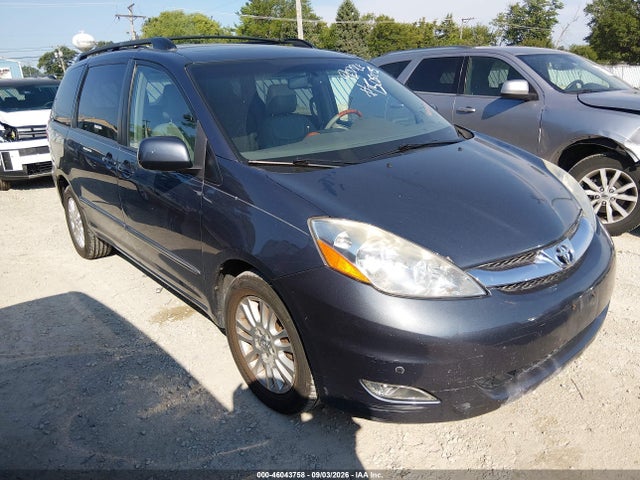 2010 TOYOTA SIENNA LIMITED