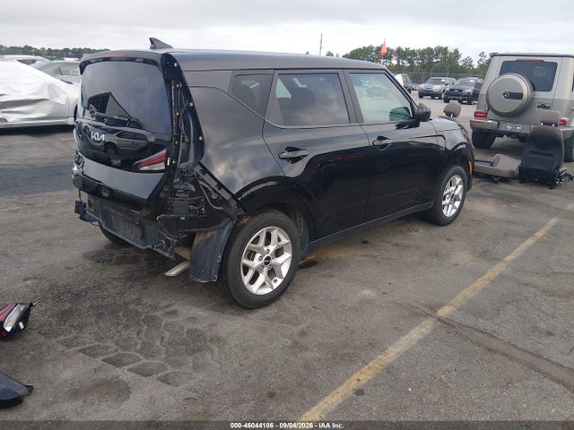 2023 KIA SOUL LX 4