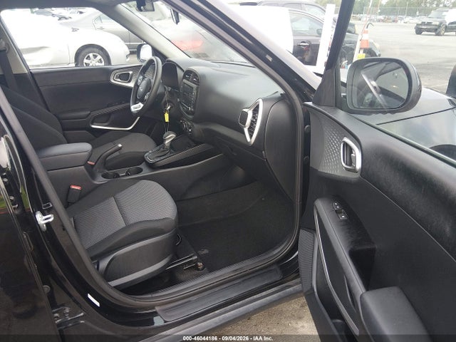 2023 KIA SOUL LX 5