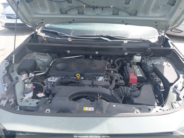 2019 TOYOTA RAV4 XLE 10