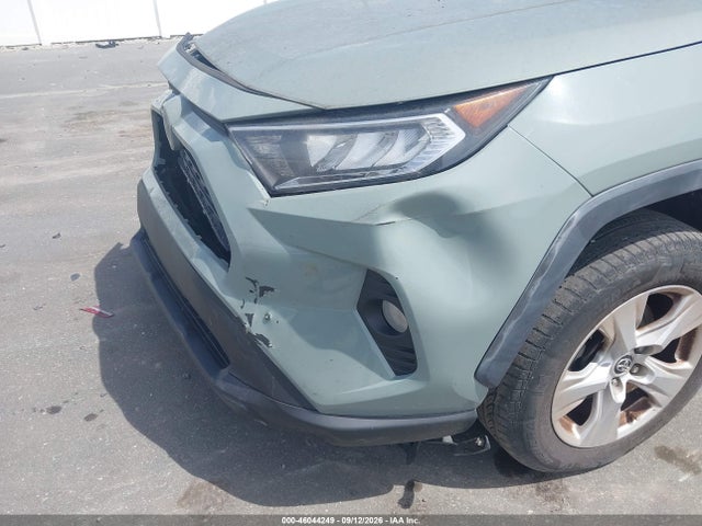 2019 TOYOTA RAV4 XLE 15