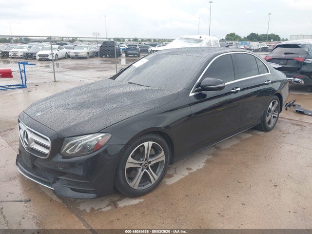 2019 MERCEDES-BENZ E 300 2