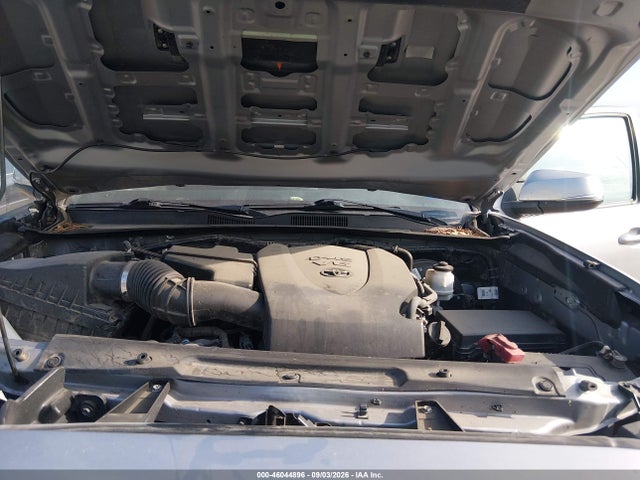 2019 TOYOTA TACOMA TRD SPORT 10
