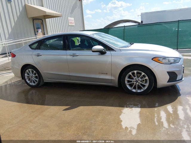 2019 FORD FUSION HYBRID SE 18