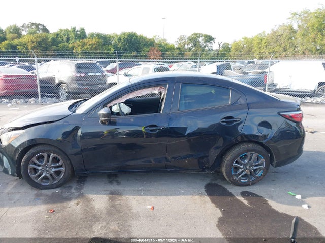 2019 TOYOTA YARIS LE 15