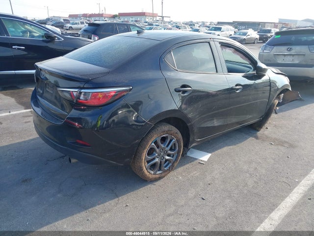 2019 TOYOTA YARIS LE 4