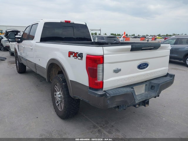 2019 FORD F-350 KING RANCH 3