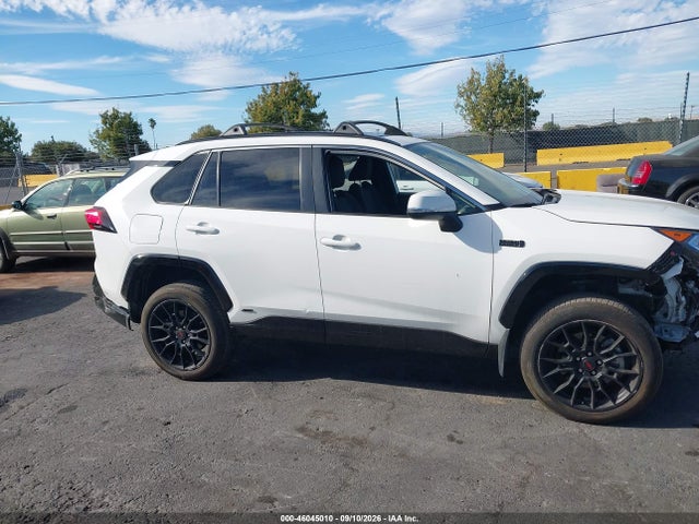 2021 TOYOTA RAV4 PRIME SE 13