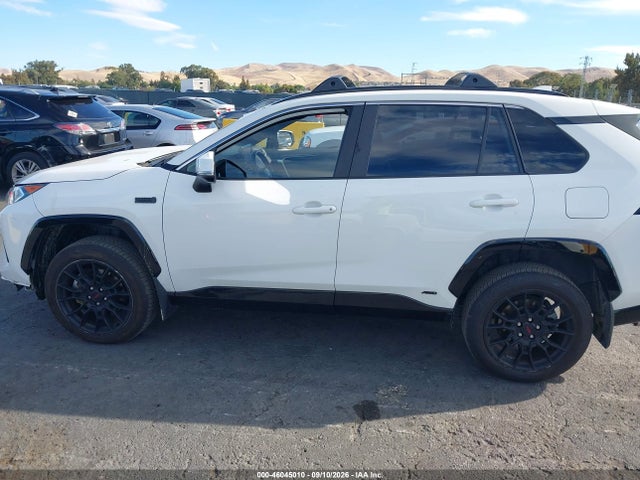 2021 TOYOTA RAV4 PRIME SE 14