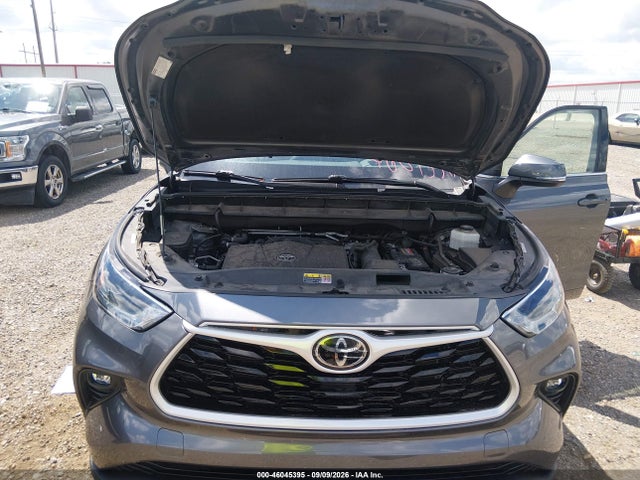 2021 TOYOTA HIGHLANDER XLE 10