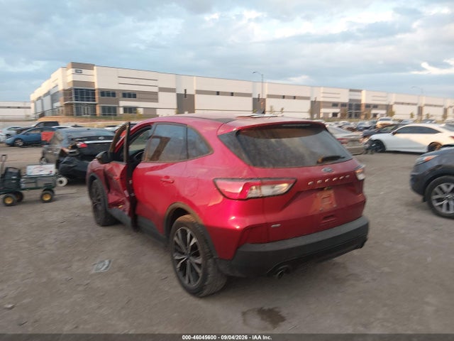 2022 FORD ESCAPE SE 3
