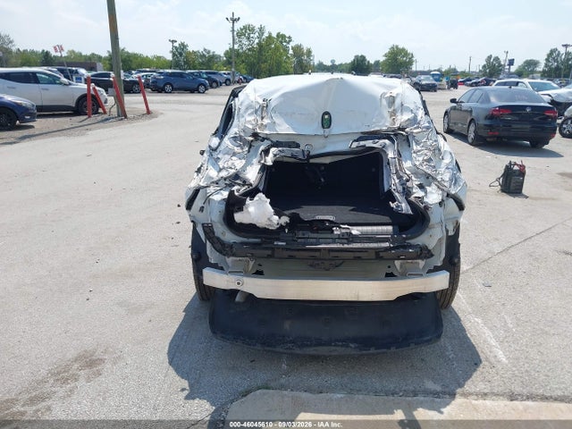 2019 JEEP CHEROKEE LATITUDE FWD 16